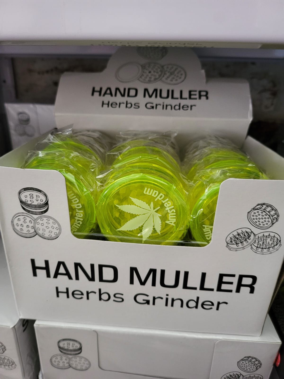 Hand Muller Kunststoff Grinder – Herbs Grinder mit Hanfblatt-Design (Einzelstück)