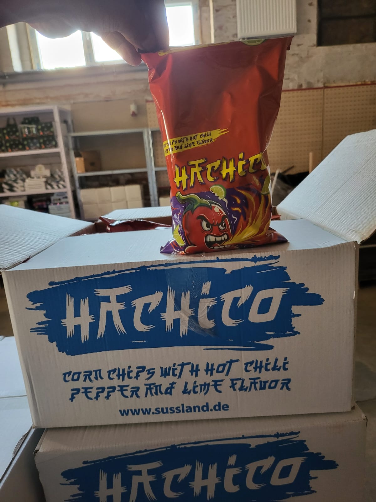 Hachico Corn Chips – Hot Chili & Lime Flavor (1 Stück)